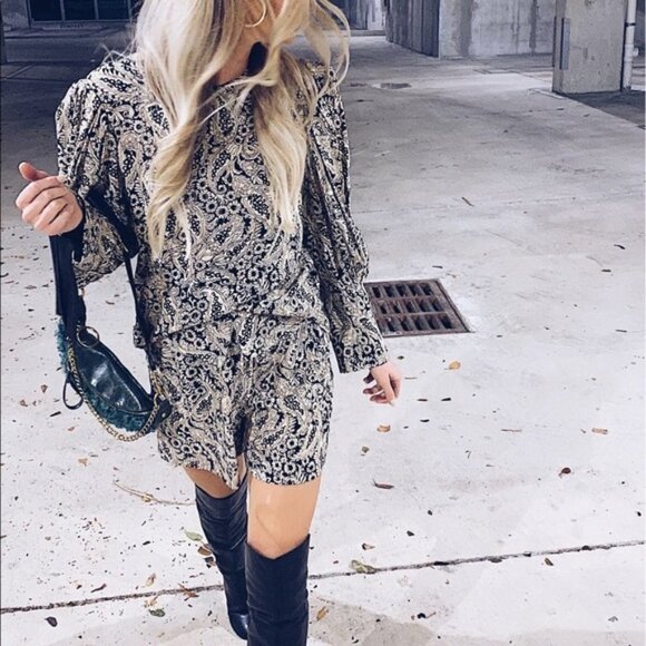 Zara Shimmery Paisley Print Shorts M & Puff Sleeve Top XS - Picture 1 of 17